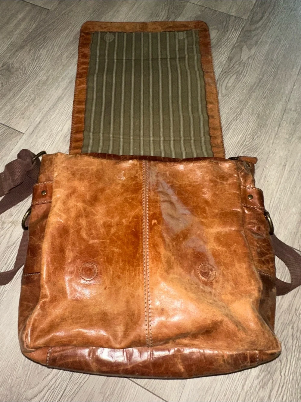 Vintage Fossil Brand Distressed Cognac Brown Leather Satchel Shoulder Bag Purse
